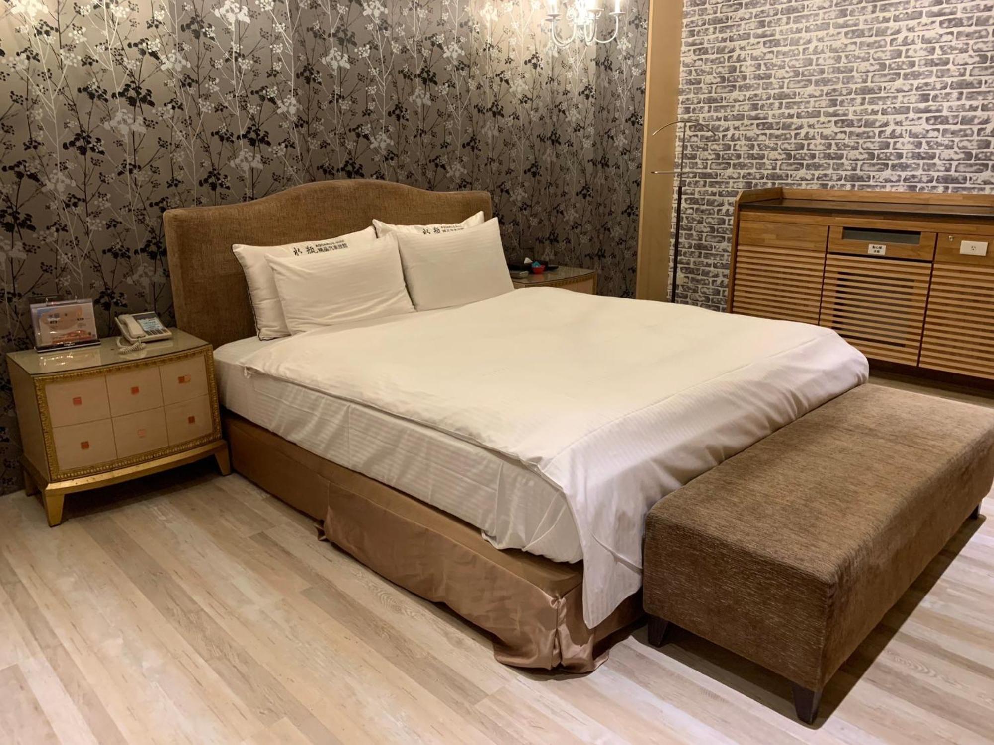 Aquarius Motel Taichung Esterno foto