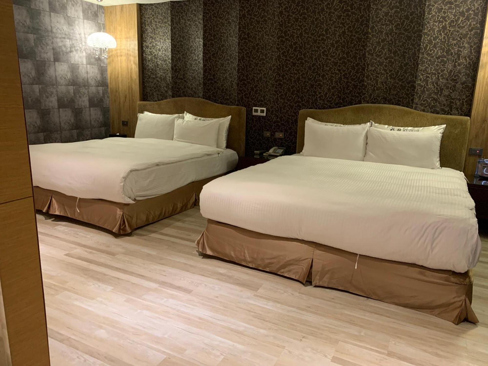 Aquarius Motel Taichung Esterno foto
